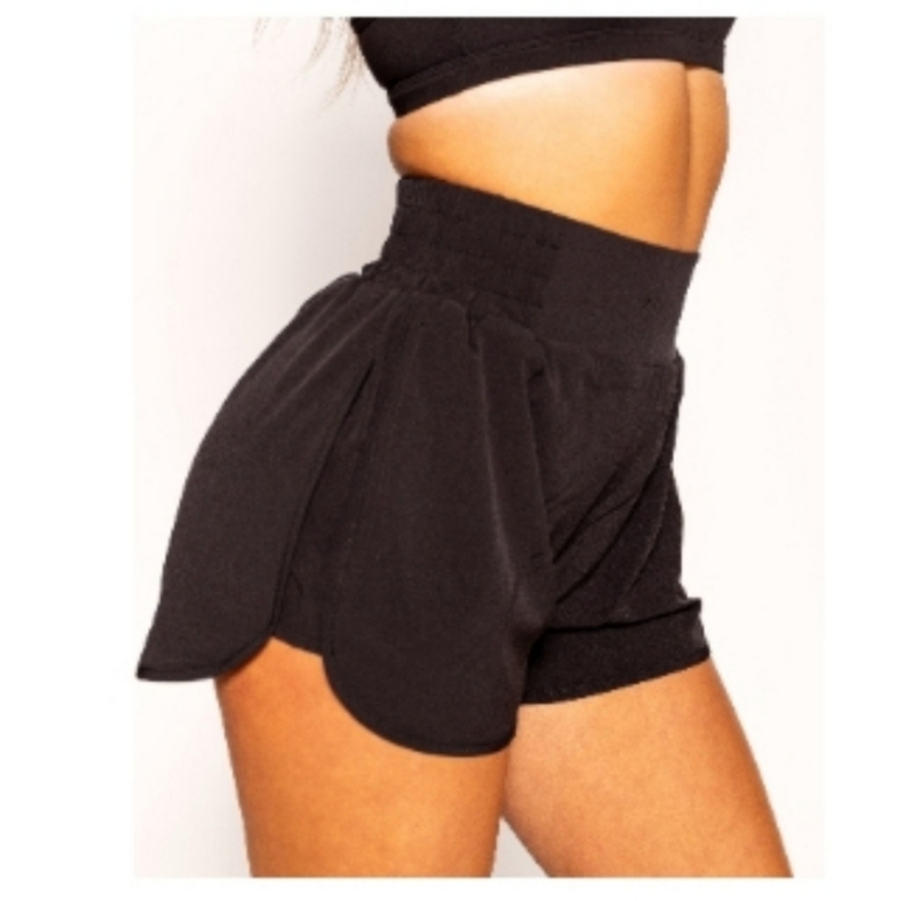P'tula Elegant Black High-Waist Shorts